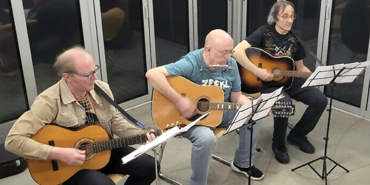 Die drei Musiker der Band Hot & fresh